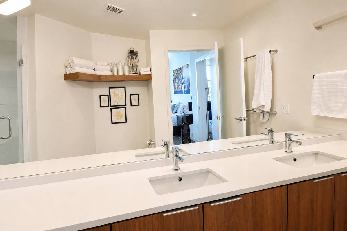 Spotless bathroom cleaned by Lesdy's Cleaning Solution & Detailing